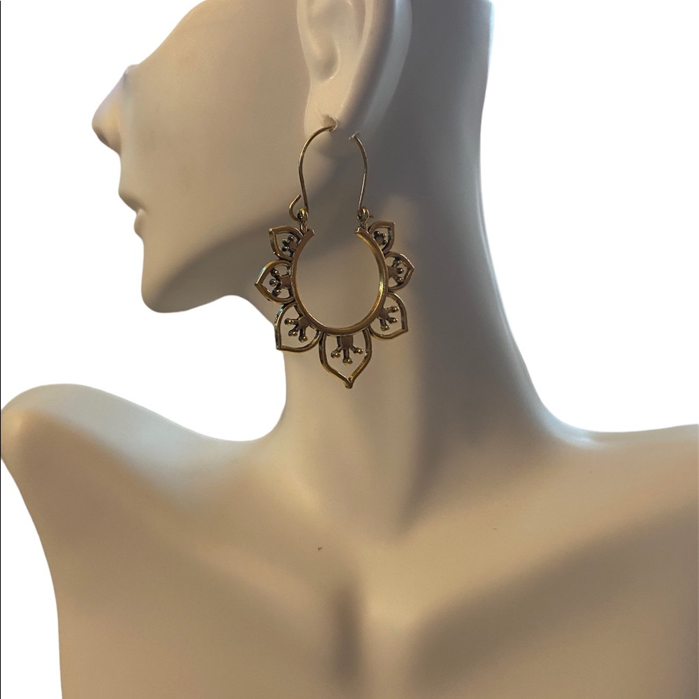 Bohemian Flower Earrings - Picture 4 of 4